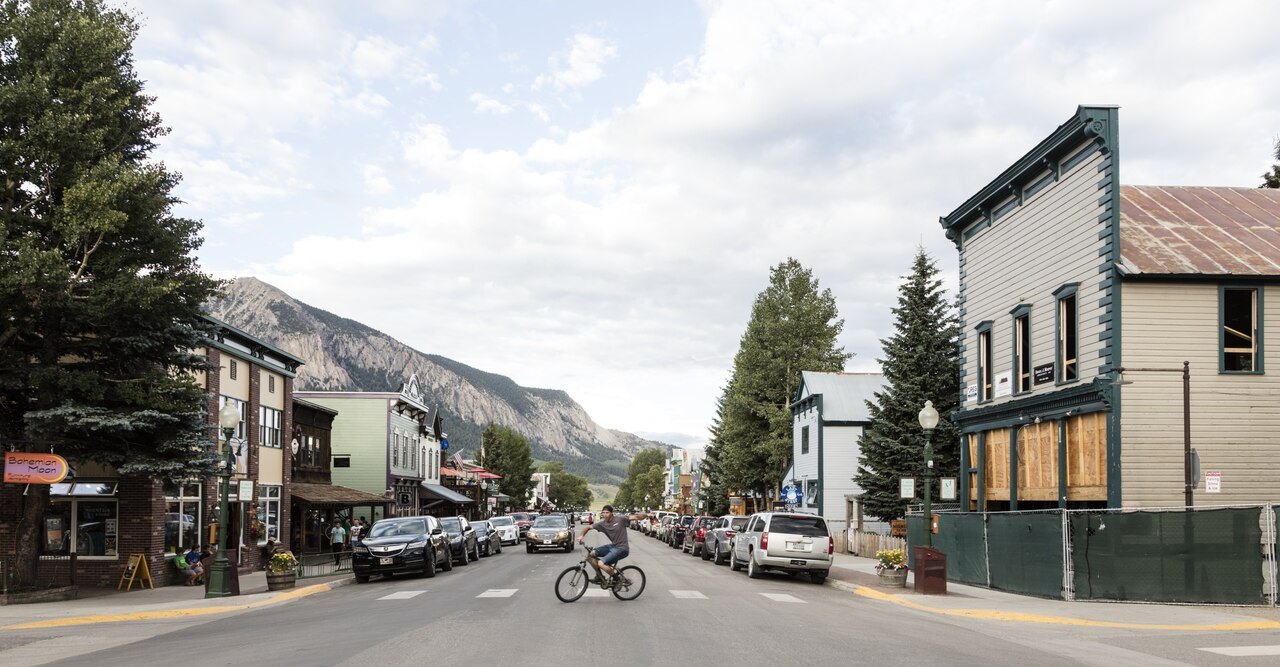 Elk Avenue in Crested Butte for local rides and event transportation